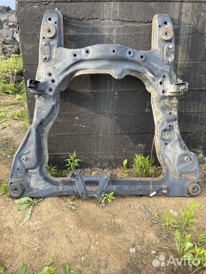 Подрамник передний Honda Accord 8