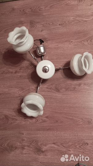 Люстра потолочная трехрожковая