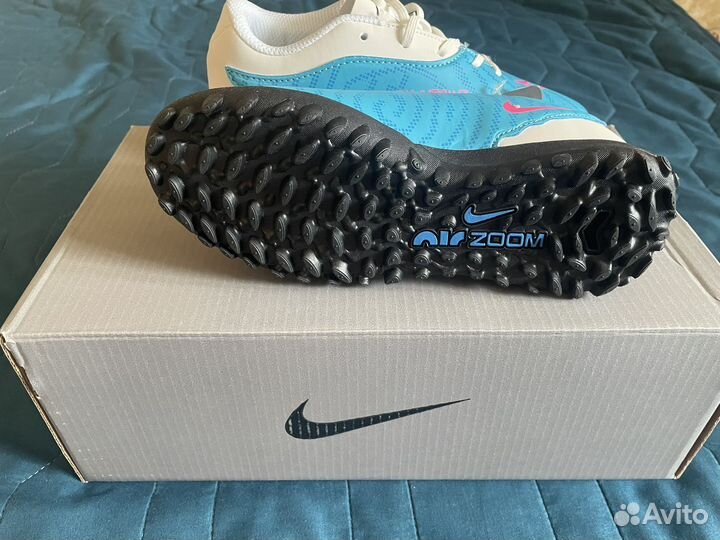 Детские футбольные бутсы