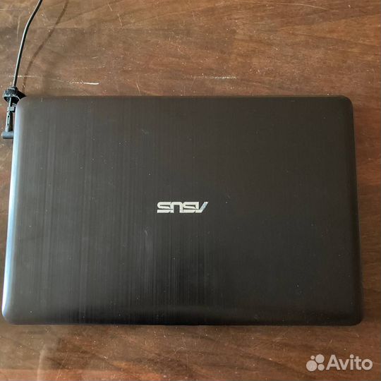 Ноутбук asus D540N