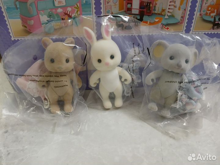 Игрушка автобус с мелкими предметами