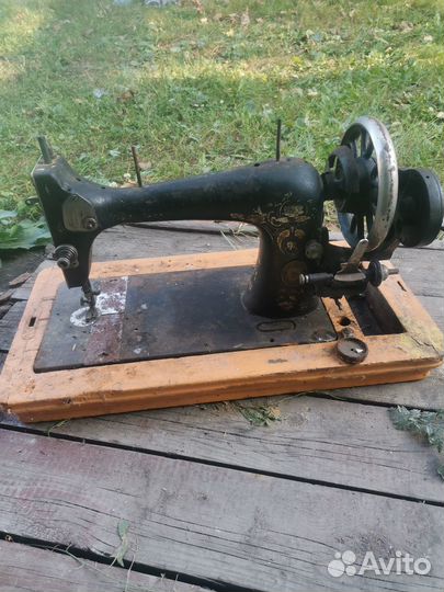 Швейная машинка