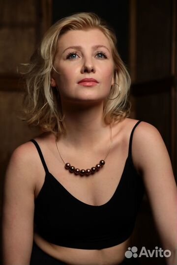 Актриса, преподаватель актёрского мастерства и сце