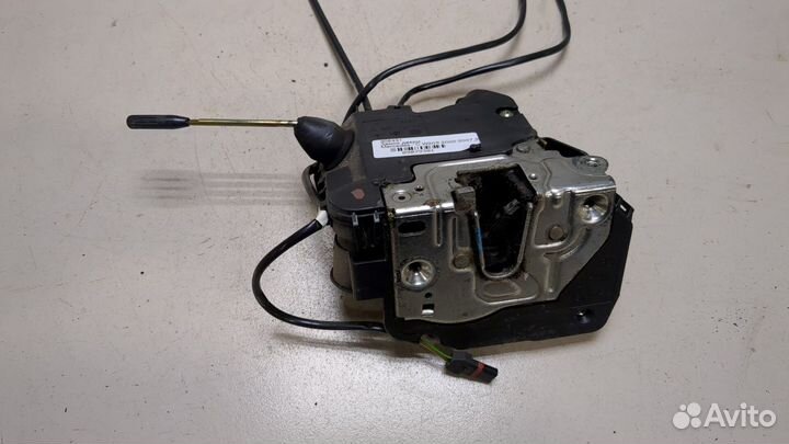 Замок двери Mercedes C W203, 2004