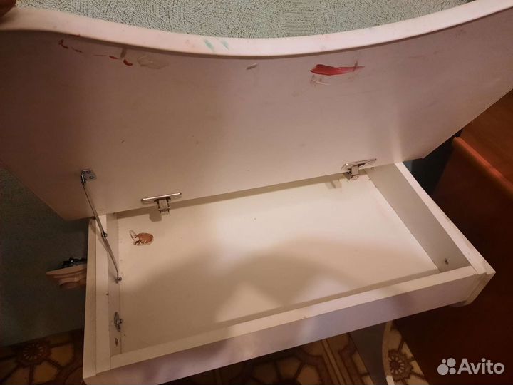 Детский стол со стулом