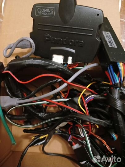 Брелок сигнализации Pandora