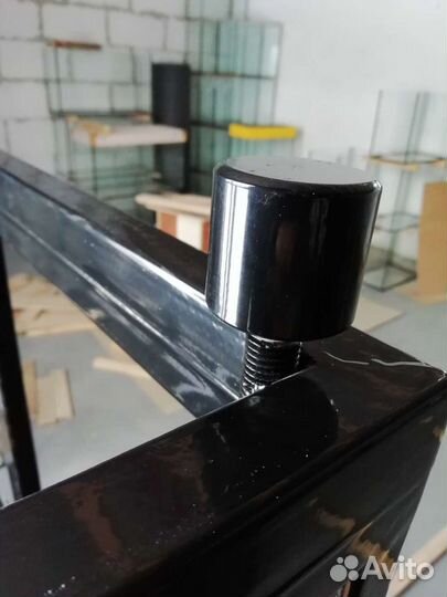 Метало-каркасные изделия. Тумбы под аквариум