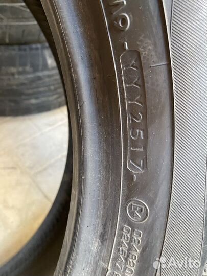 Yokohama Advan Sport V102 235/55 R20