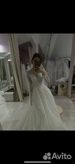Потрясающее свадебное платье