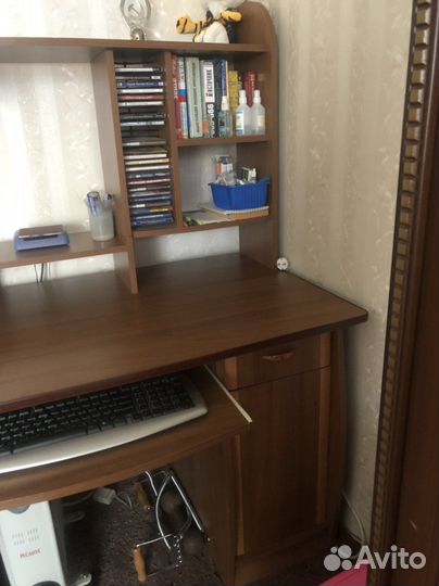 Стол компьютерный