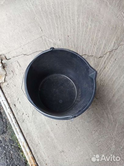 Ведро пластиковое с ручкой