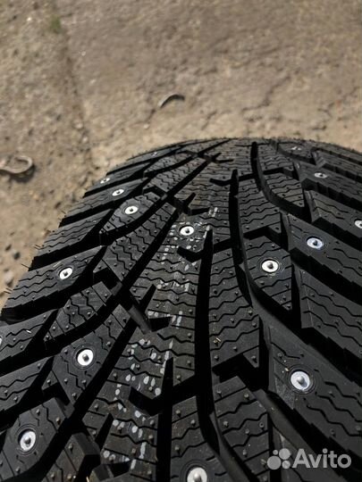Maxxis NP5 Premitra Ice Nord 215/55 R17 98T