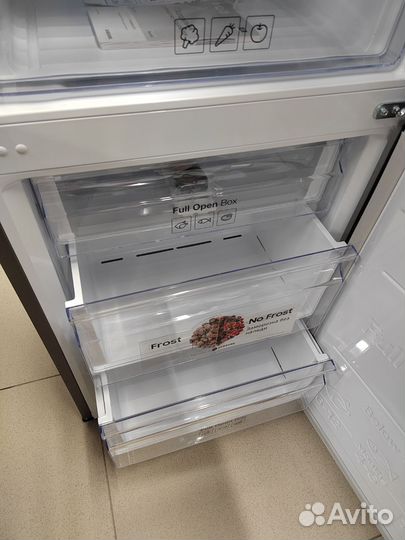 Холодильник Samsung Rb37a527sa