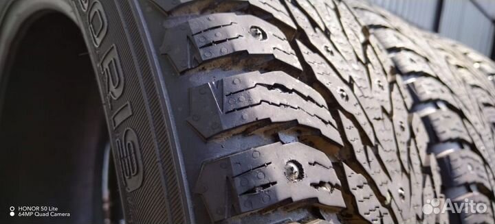 Nokian Tyres Hakkapeliitta 9 SUV 235/50 R19