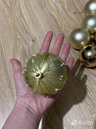 Елочные шары большие золотые новогодние много