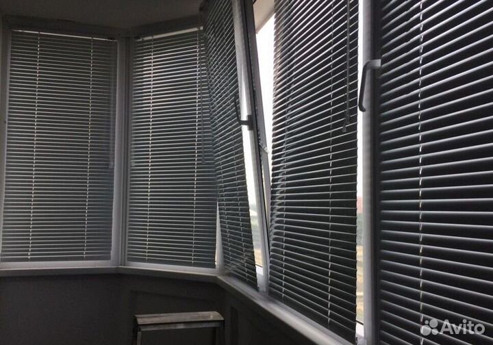 Рулонные кассетные шторы блекаут N8394-H70475