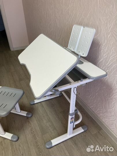 Растущий Стол и стул Cubby