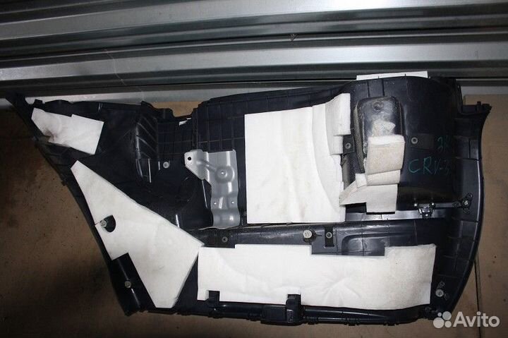 Обшивка багажника (правая) honda CR-V 2007