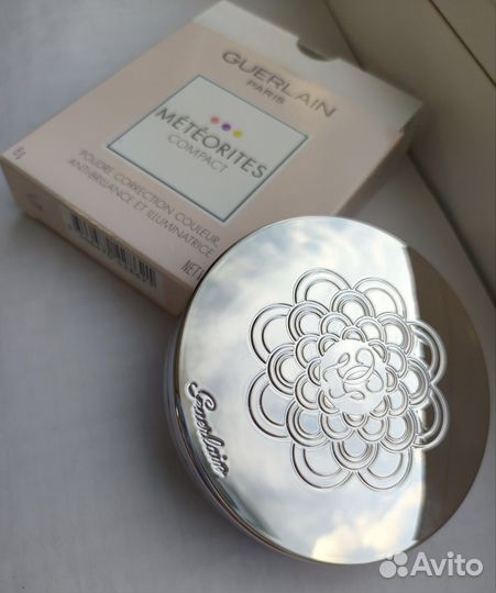 Guerlain meteorites пудра компактная (светлый)