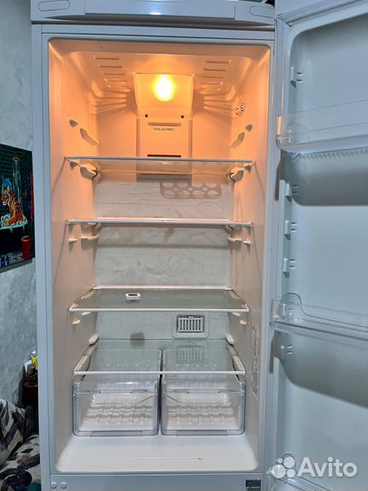 Холодильник no frost 200 см