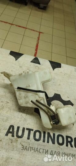 Бачок омывателя Peugeot 308