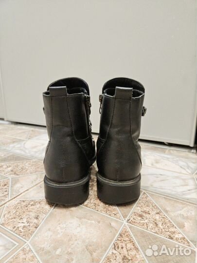 Ботинки женские демисезонные 36