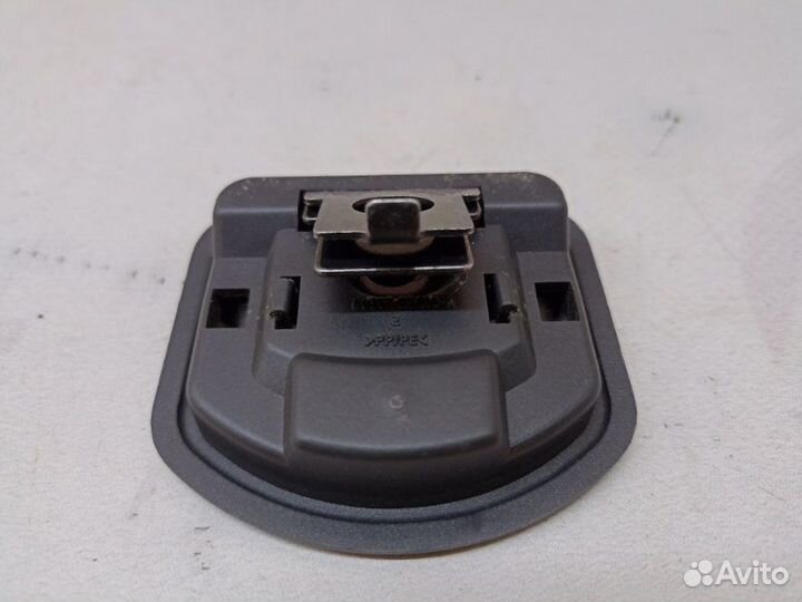 Крепление багажника Toyota Avensis ZZT251 1ZZ-FE