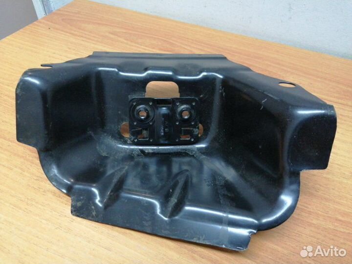 Усилитель стойки кузова Volkswagen Tiguan 1