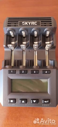 Зарядное устройство Skyrc MC3000