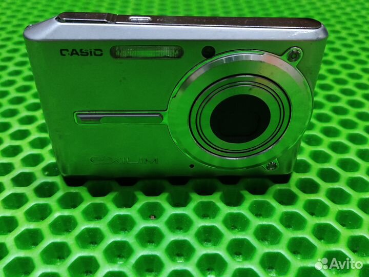 Компактный фотоаппарат Casio Exilim EX-S600