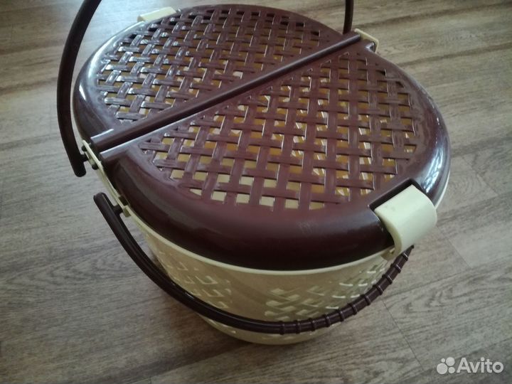 Переноска для кошек и собак