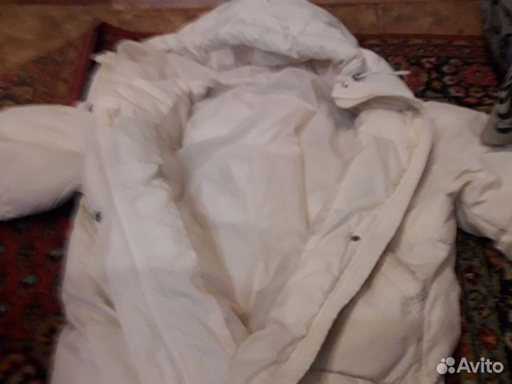 Пуховик48 50 размера белый