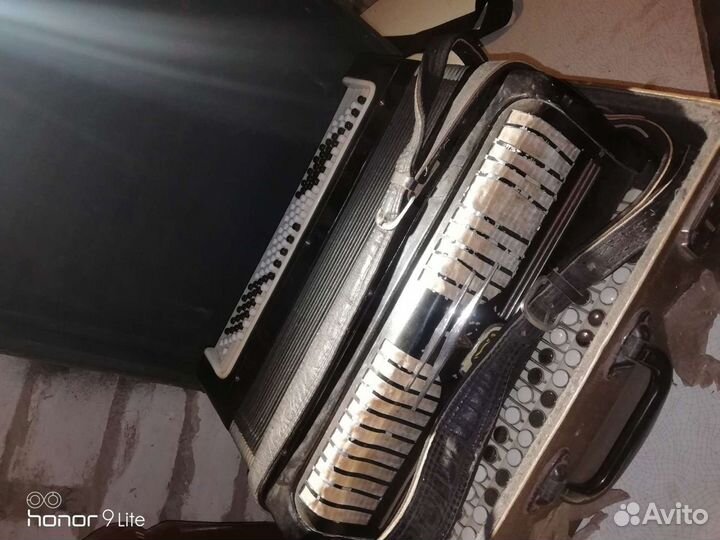 Аккордеон гармонь баян