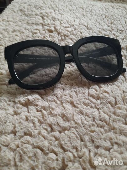 Солнцезащитные очки reserved