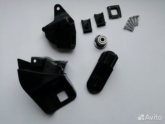 Комплект крепления правой фары gl w166