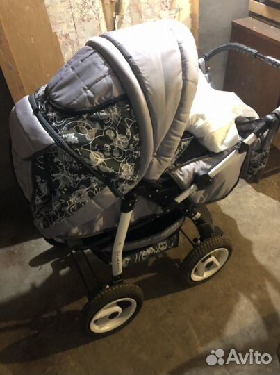 Прогулочная коляска зимняя