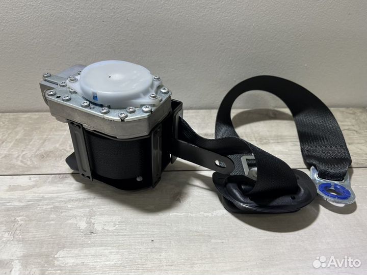 Ремень безопасности задний LX 570 LC200