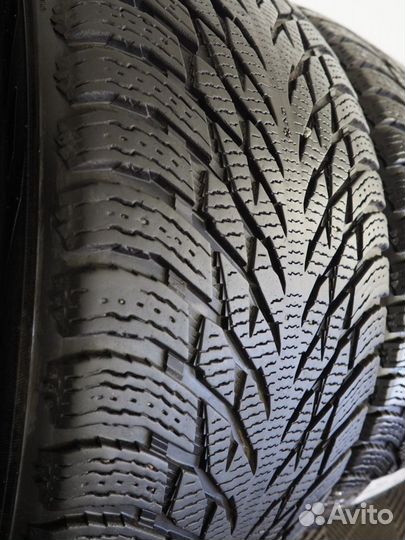 Nokian Tyres Hakkapeliitta R3 SUV 285/45 R21 113T