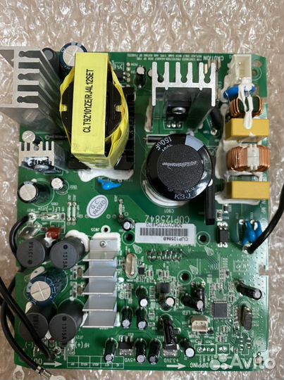 Усилители от Студийных монитор JBL LSR308