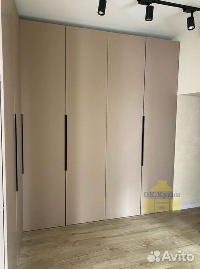 Шкаф стенка