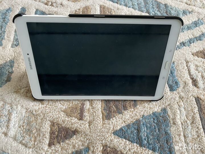 Планшет samsung galaxy tab e