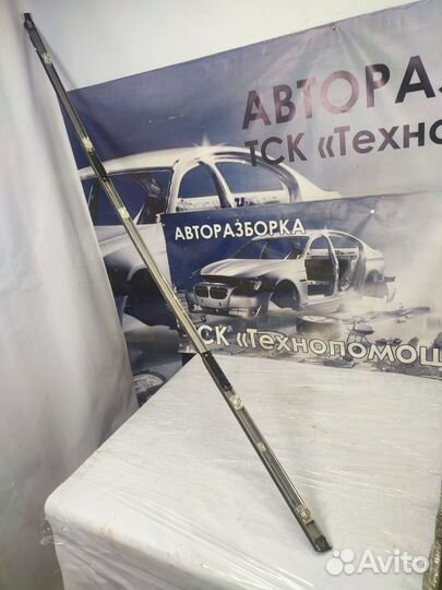 Правый молдинг крыши Peugeot 307