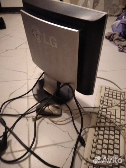 Монитор LG 17