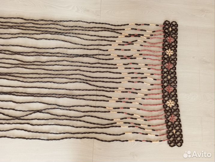 Штора в дверной проем. Деревянная