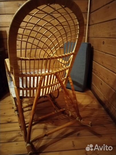 Кресло качалка из ротанга бу