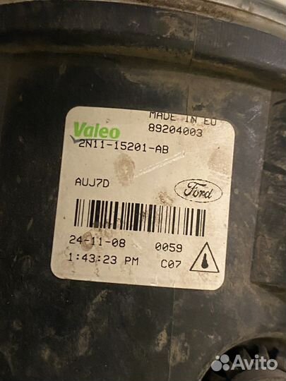 Противотуманная фара ford focus 2