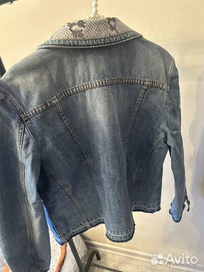 Джинсовая куртка