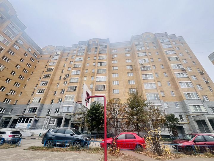 1-к. квартира, 42 м², 4/10 эт.