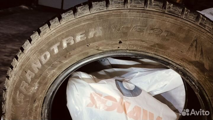 Dunlop Grandtrek Ice 02 225/65 R17 106T