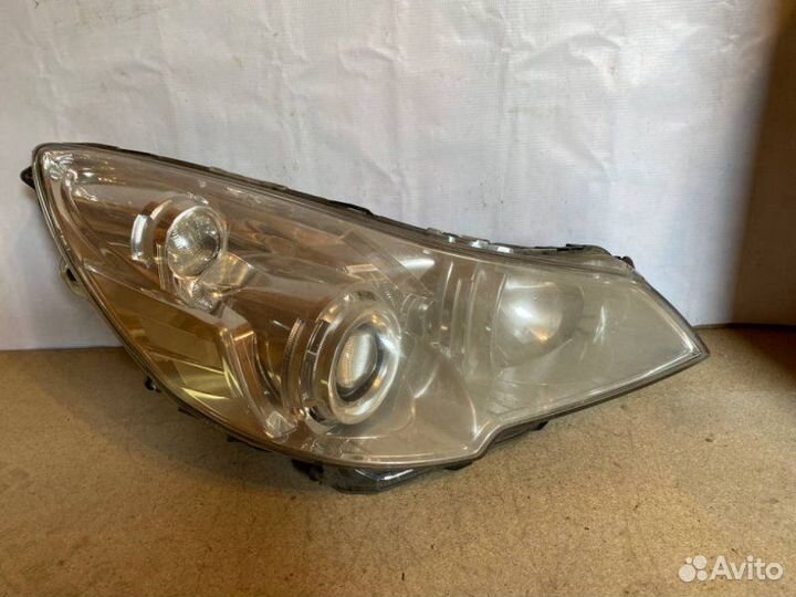 Фара передняя правая Subaru Legacy outback